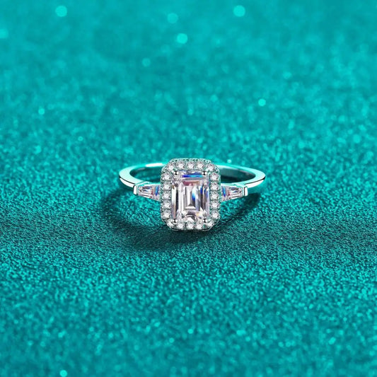 Exquisite 1 carat moissanite ring for luxury fashion and exclusive jewelry $105 1-piece indulge in the brilliance