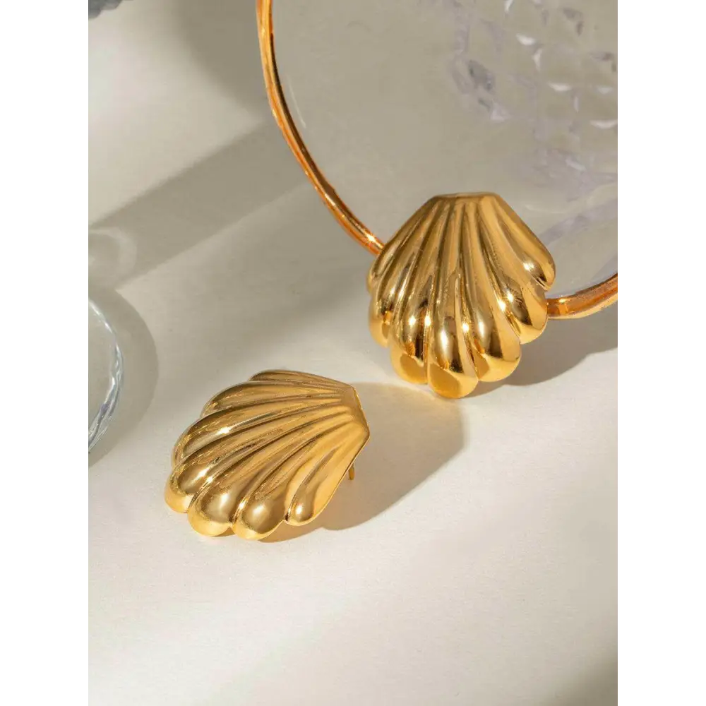 Exquisite 18k gold-plated earrings for luxury fashion enthusiasts $12 1-pair 18k gold-plated, stainless steel care