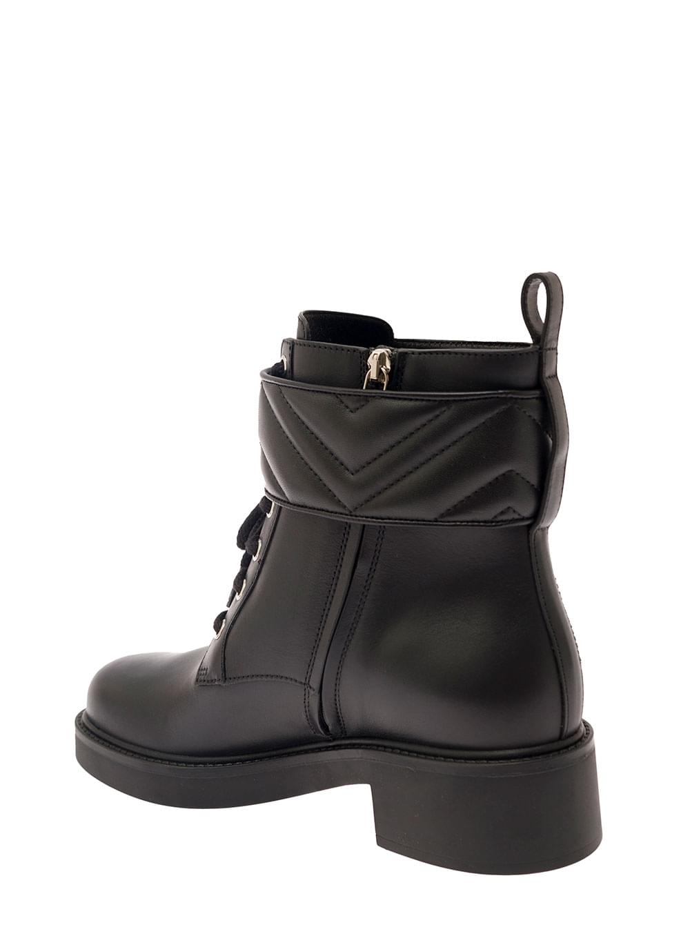 Gucci Women Black Ankle Boot With Double 'G' And Textured Hardware In Leather Woman - Maven Couture IncShoes / Boots & Booties