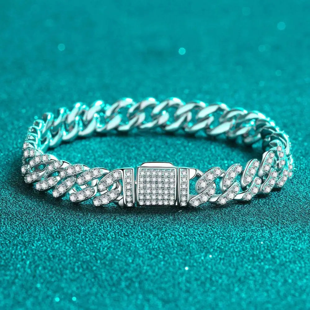 Exquisite 63 carat moissanite bracelet for luxury fashion enthusiasts $399 1-piece no certificate of authenticity