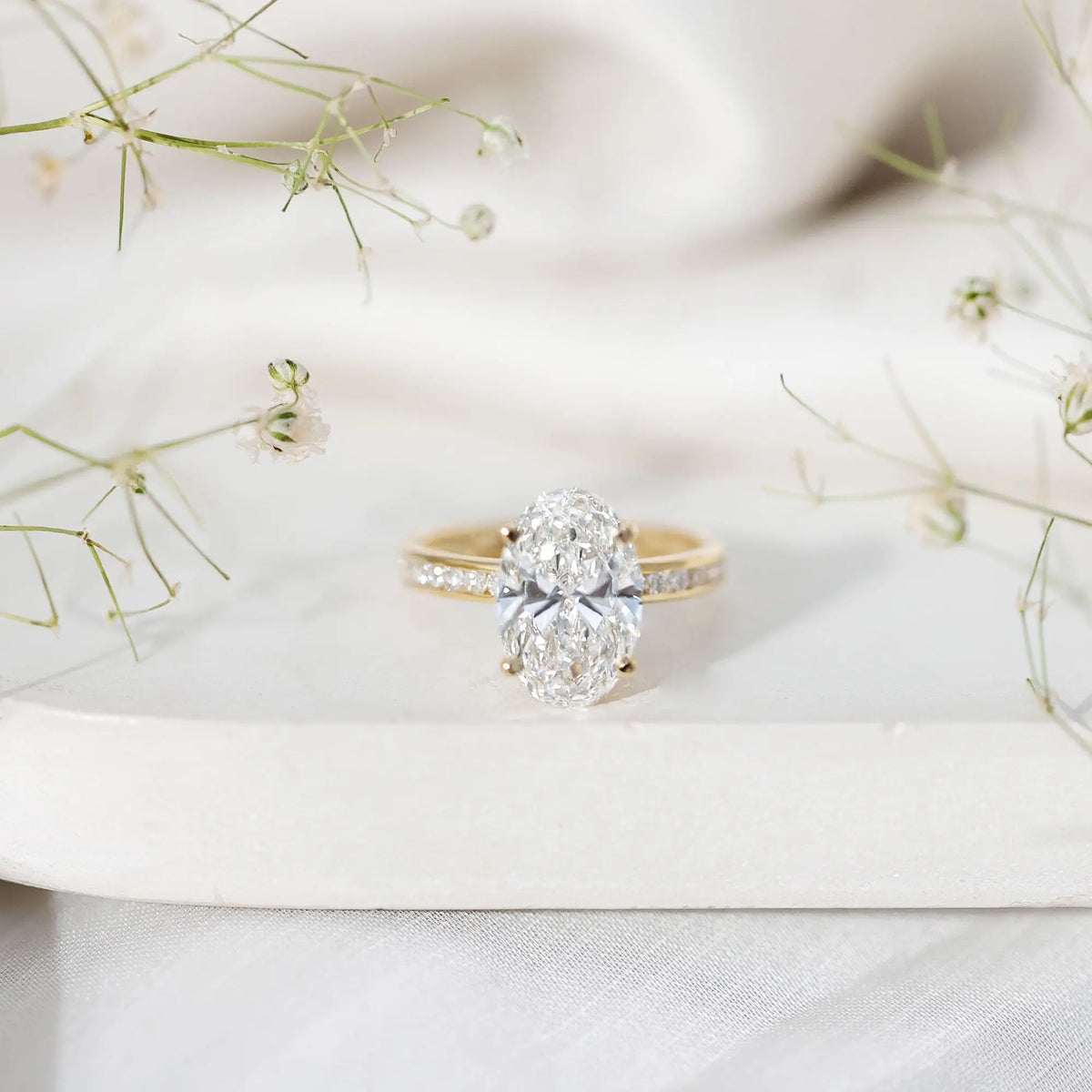 4 Carat Oval Shaped Lab Grown Diamond Huge Engagement Ring with IGI Certificate