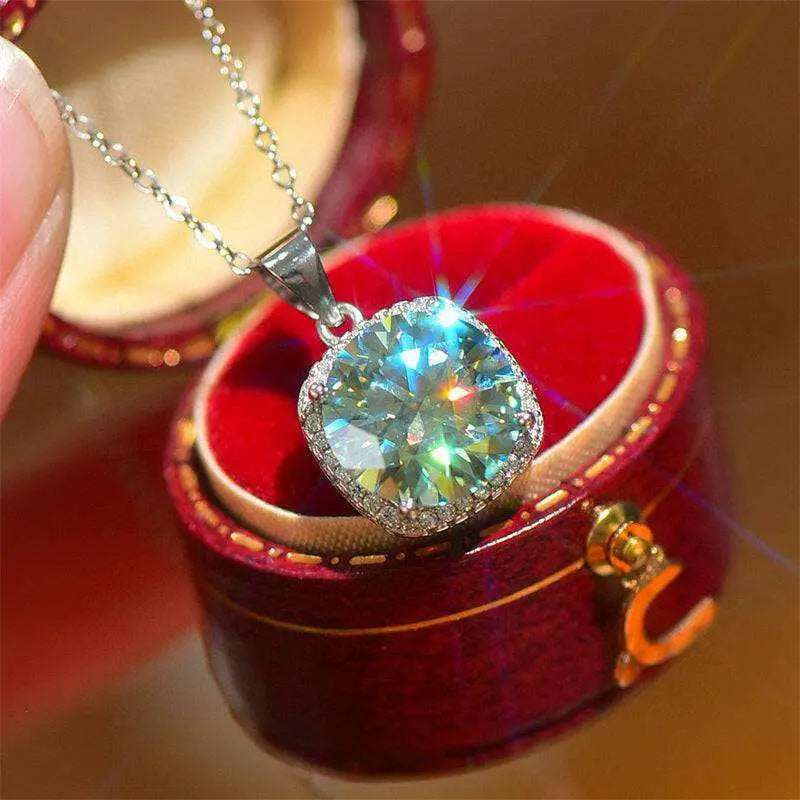 Exquisite 5 carat moissanite pendant for luxury fashion and exclusive jewelry $176 1-piece experience the allure