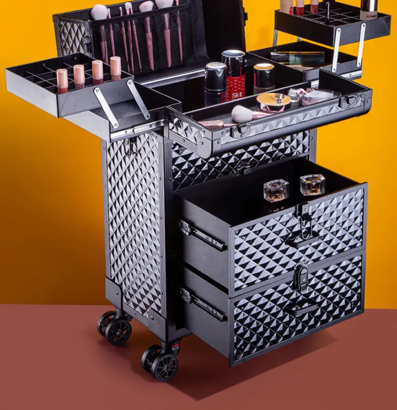 Luxury makeup storage box for discerning beauty artists and enthusiasts