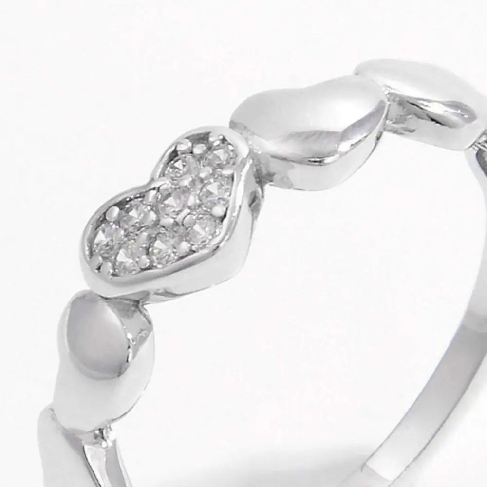 Exquisite zircon heart ring for luxurious fashion and timeless elegance $37 1-piece, showcasing an exquisite design