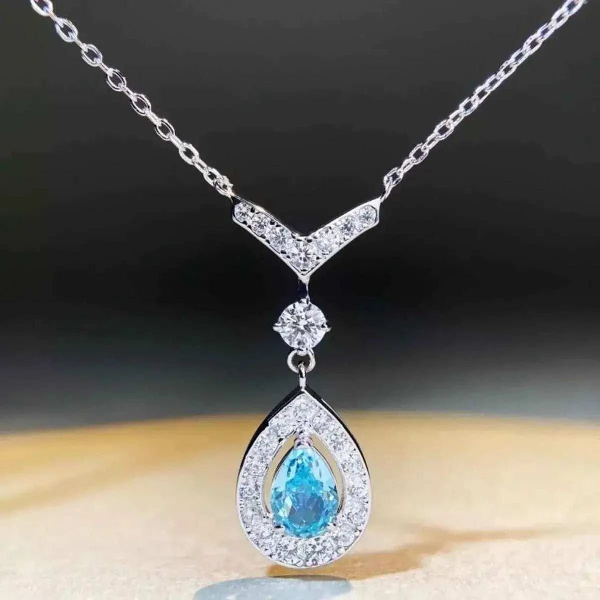 925 Sterling Silver Teardrop Pendant Necklace