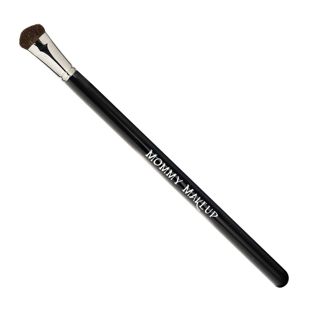 Pretty Perfect Set black eyeshadow brush with dense, rounded brown bristles and silver ferrule for smooth application