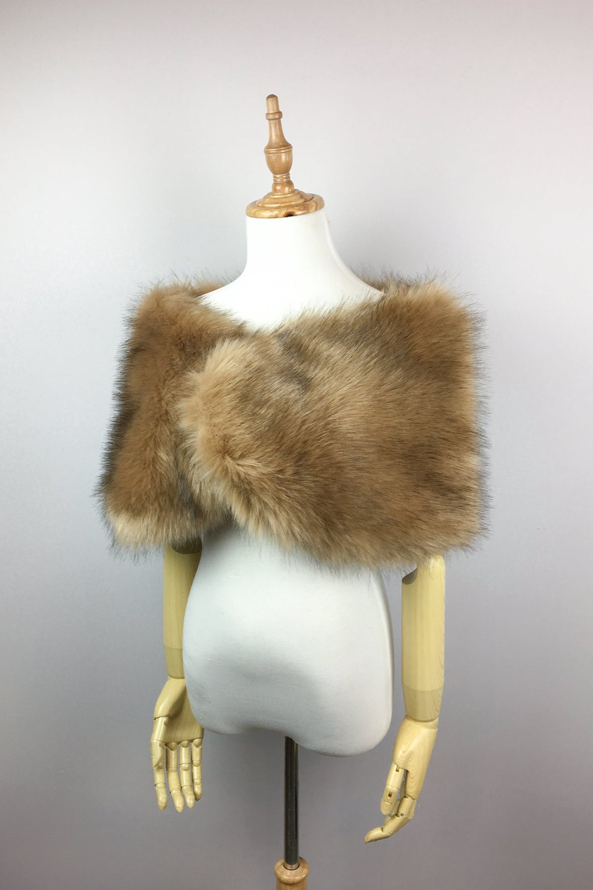 Honey Brown Fur Wrap (Serena LBrw03)