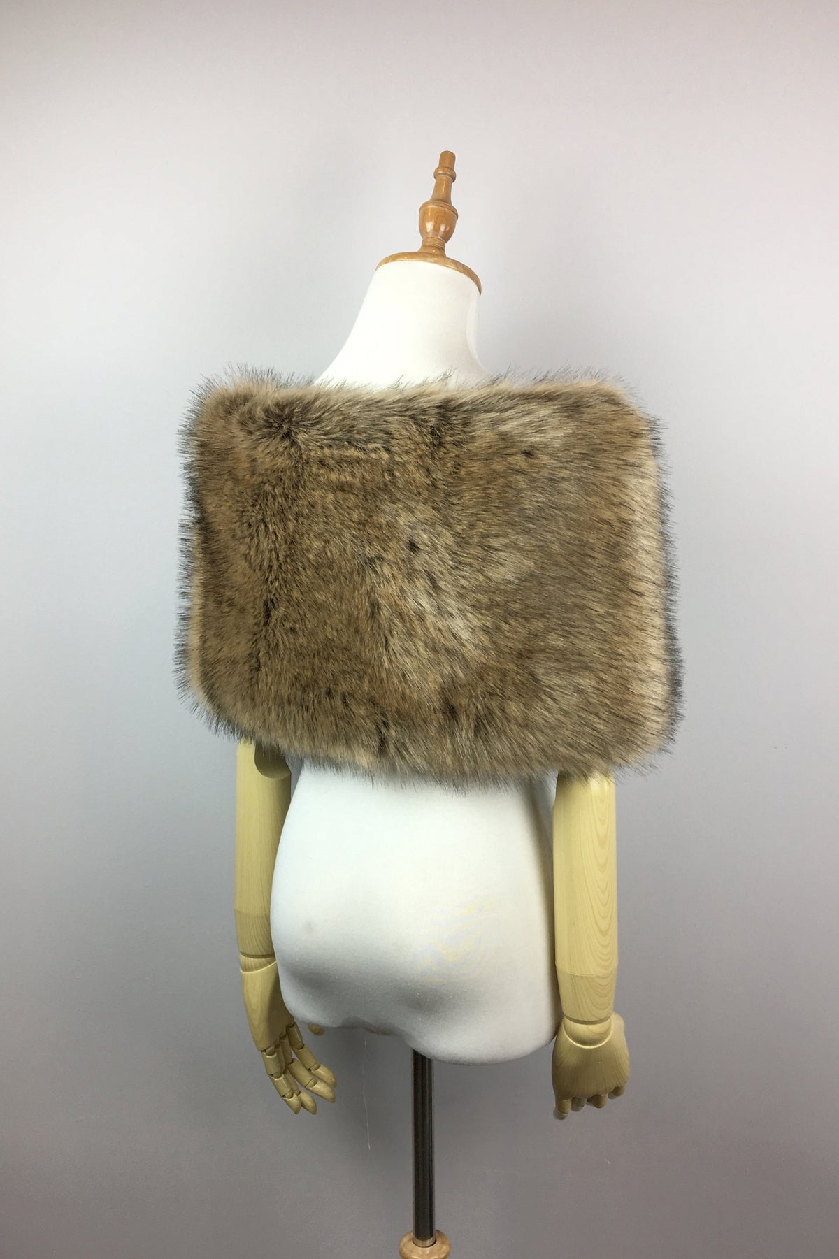 Honey Brown Fur Wrap (Serena LBrw03)