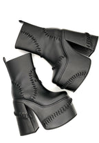 Ragdoll Platform Boot