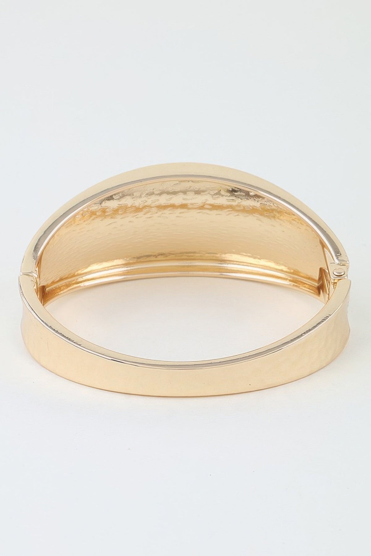 Women's Cuff Bracelet Hammered Leaf Clasp BYMANYC ® New York BOTANICAL OPEN STATEMENT BANGLE - New Collection