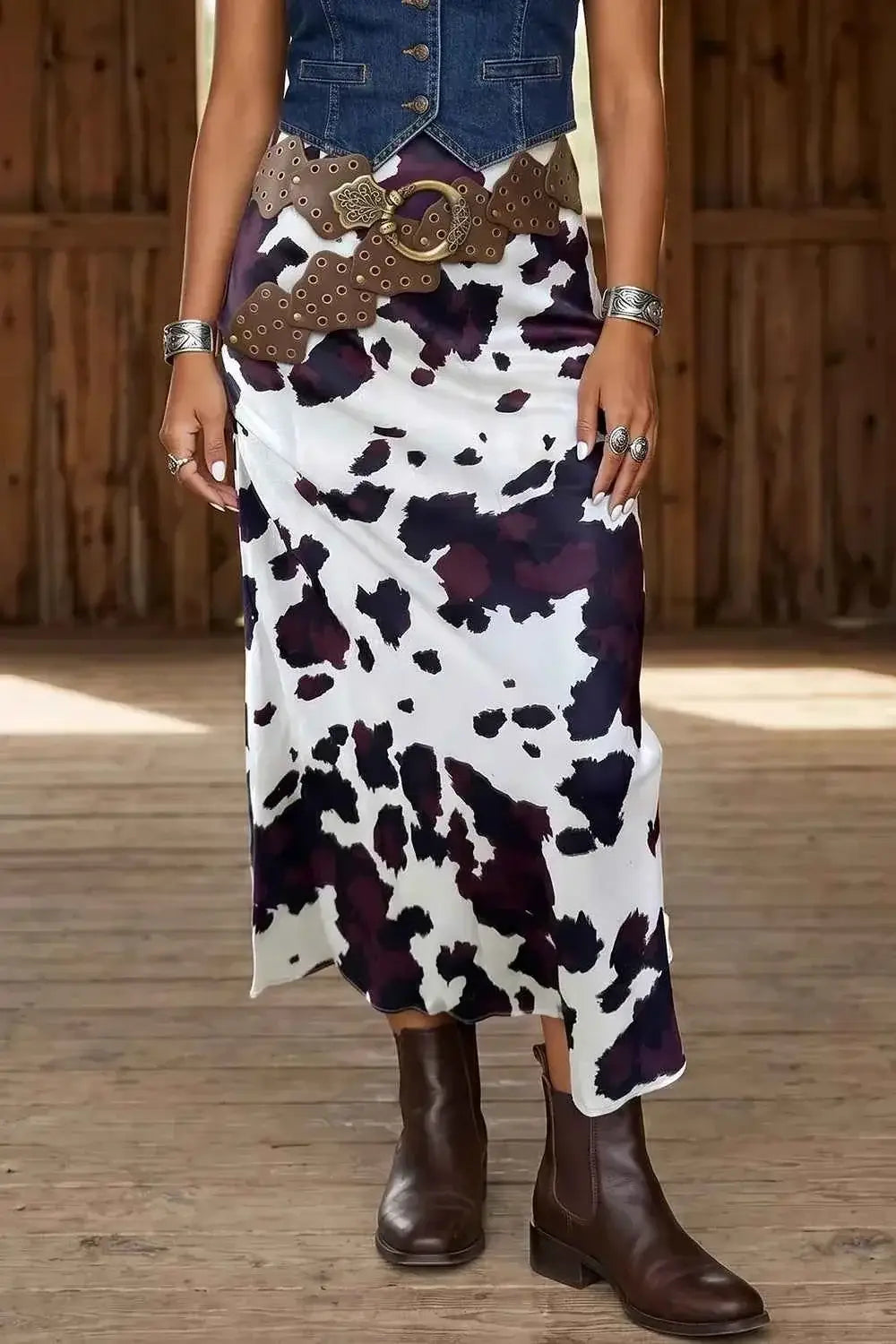 Abstract Print Western long skirt in white with dark purple and black abstract pattern, metal zip-up detail and textured brown belt