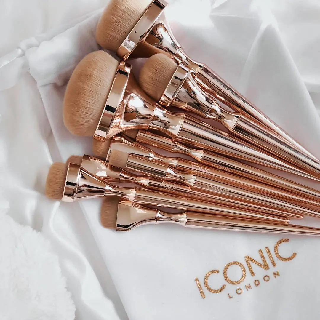 Elevate your beauty routine with the luxe makeup brush set by maven couture