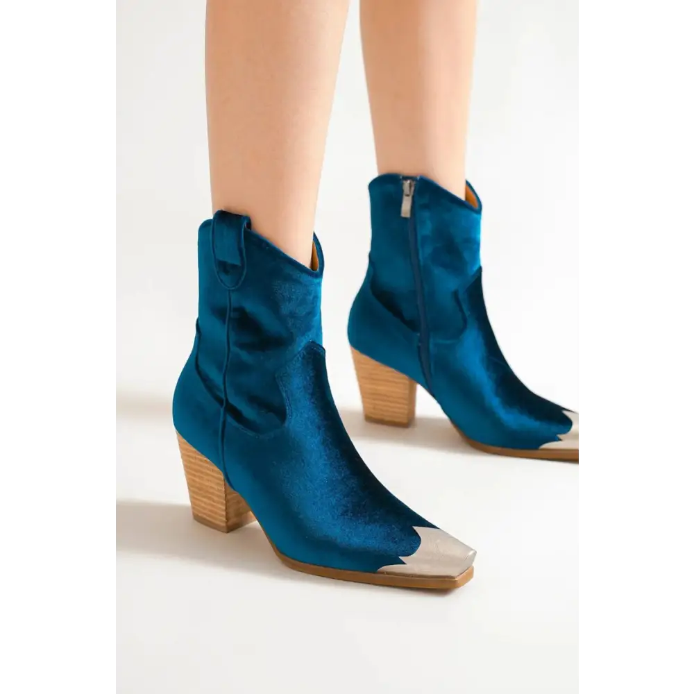 Luxury fashion velvet block heel boots for timeless elegance $66.99 step into style and elevate your wardrobe