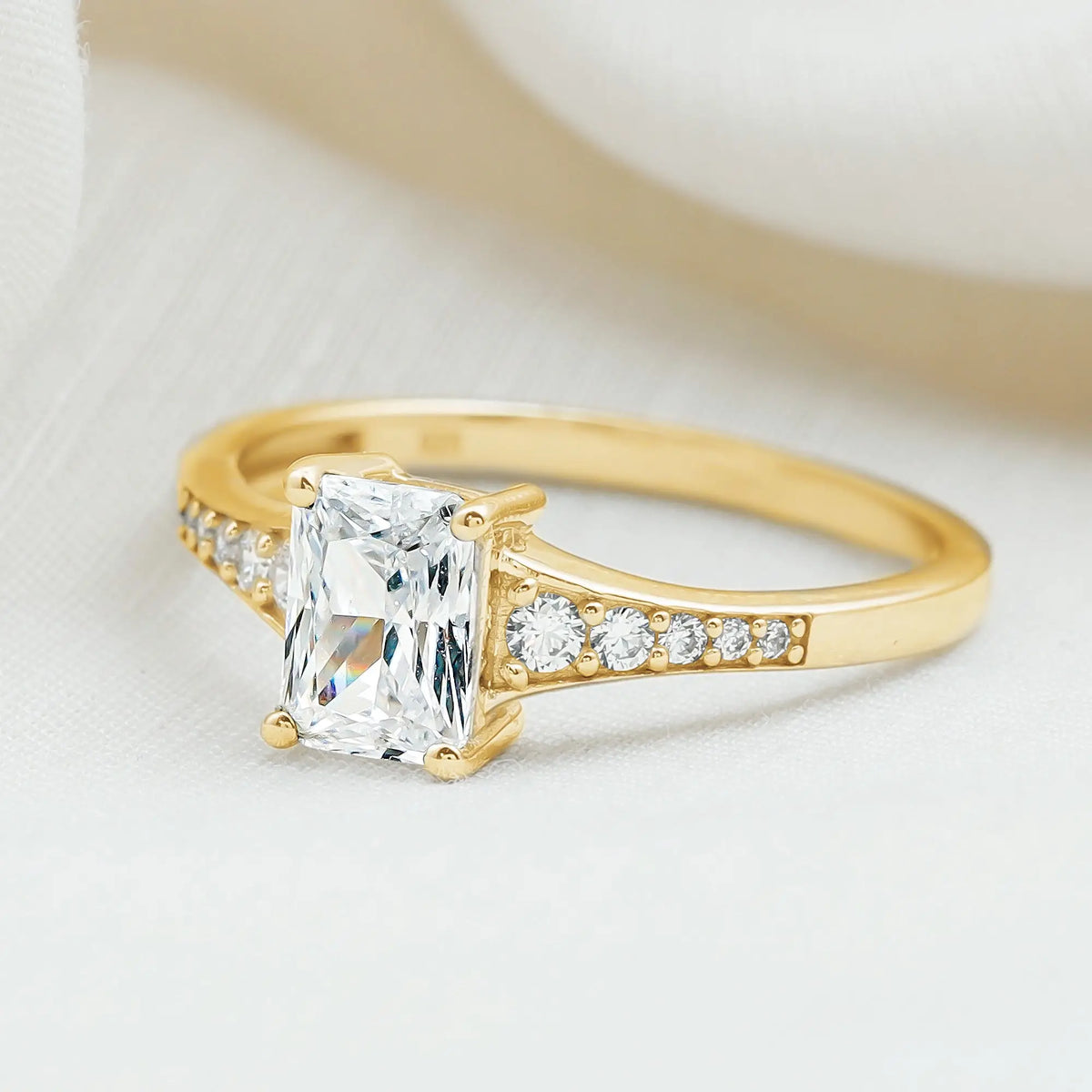Brilliant Cut 1.7 Carat Lab Grown Diamond Emerald Cut Engagement Ring
