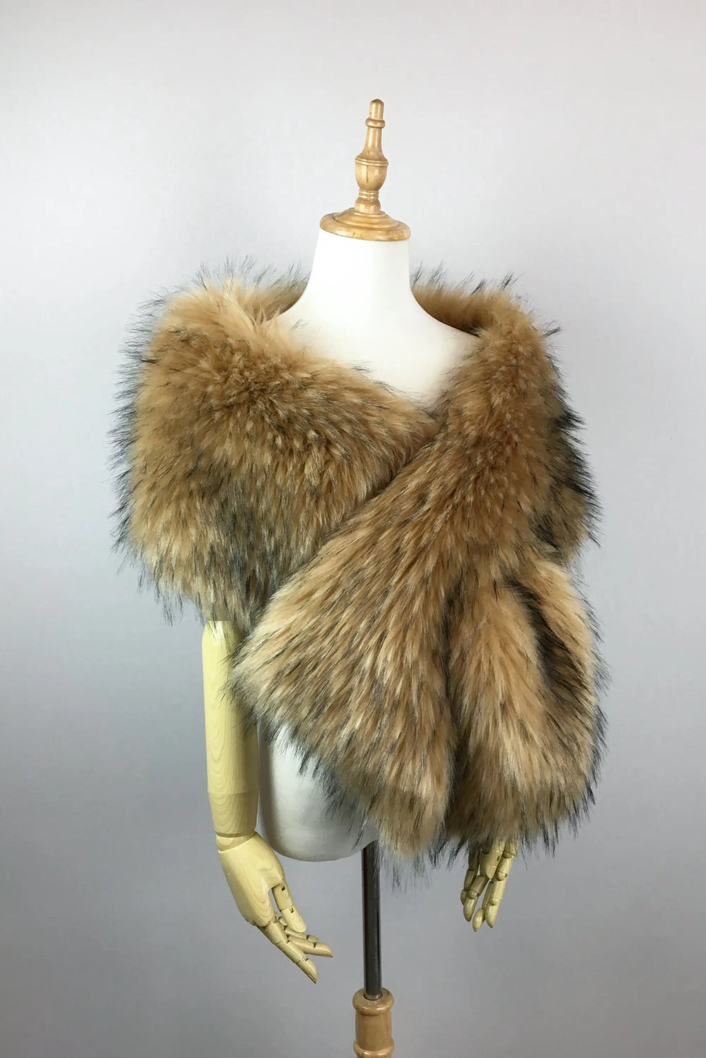 Brown Fur Shawl (Lilian LBrw02)