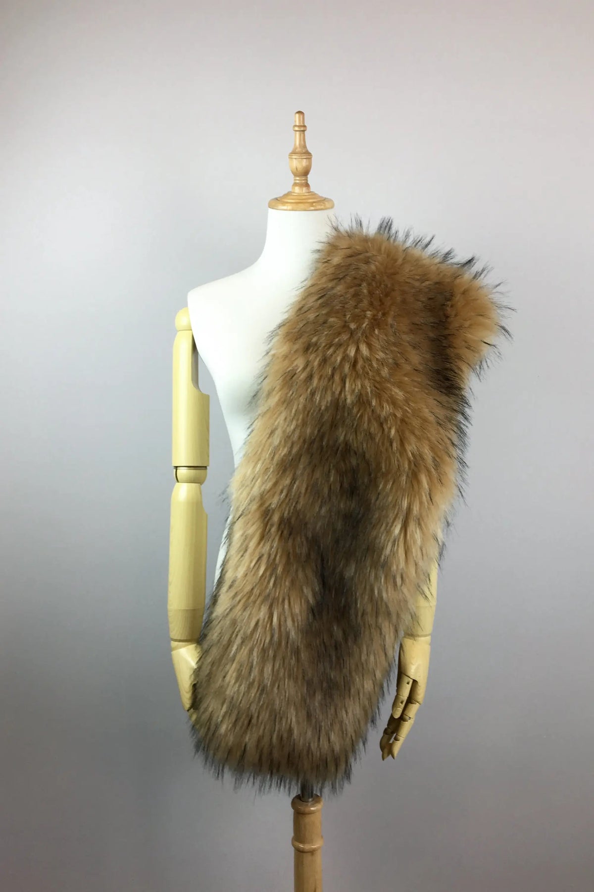 Brown Fur Shawl (Lilian LBrw02)