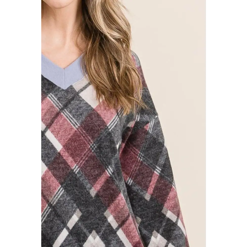 Elevate your wardrobe with timeless plaid v-neck luxury fashion for women $20.46 this plaid v-neck long sleeve t-shirt