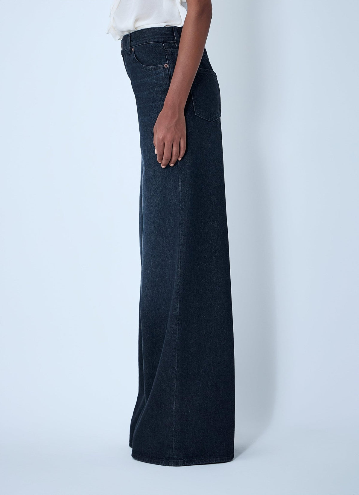 Chloé Women Five-Pocket Jeans - Maven Couture IncBottoms / Pants