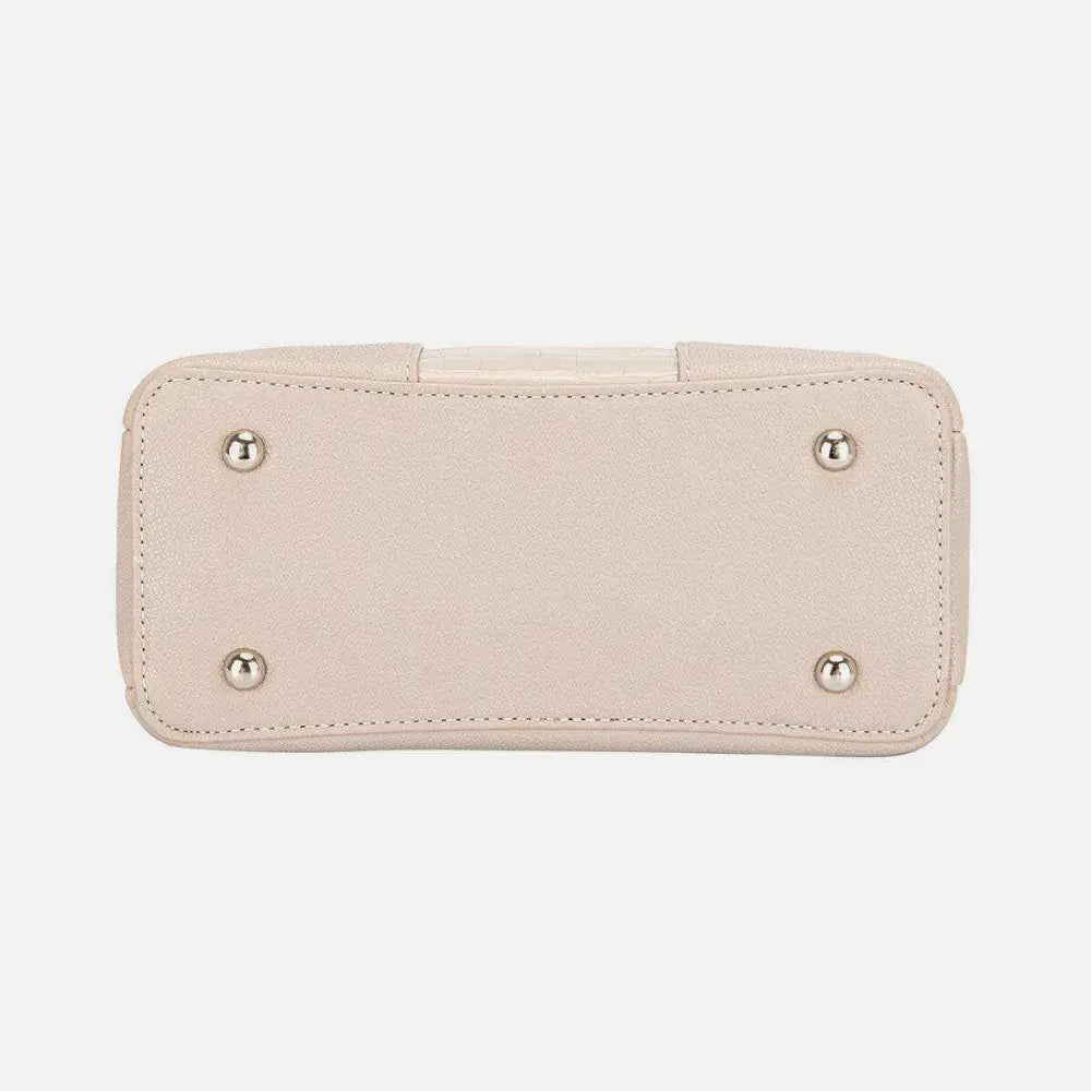 David jones pu leather crossbody bag in luxurious fashion for women $38.80 the pu leather crossbody bag is not merely