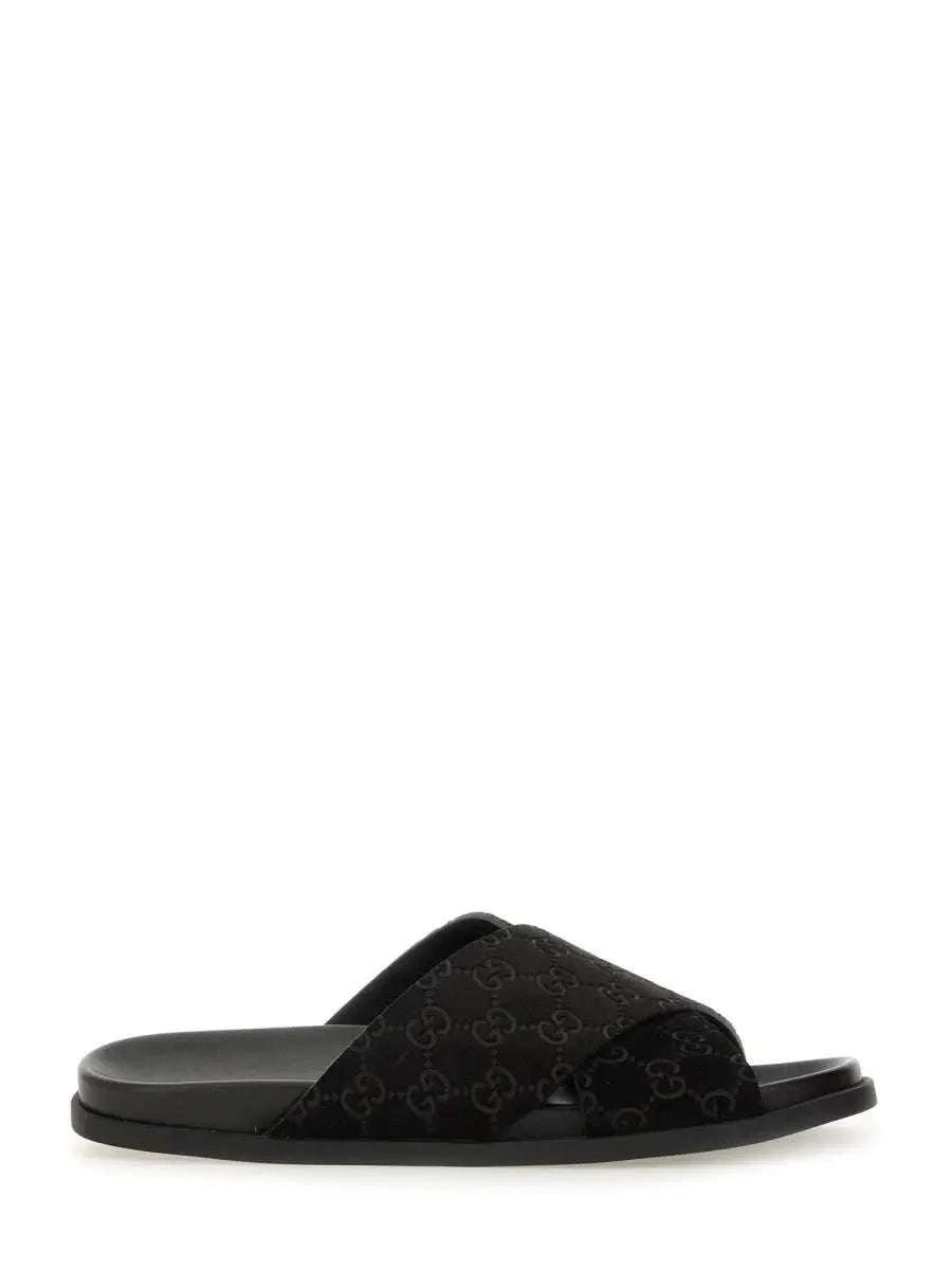 GUCCI Men's GG Pattern Slider Sandals - Stylish Comfort for Spring/Summer 2025, Made in Italy - Maven Couture IncSANDALS