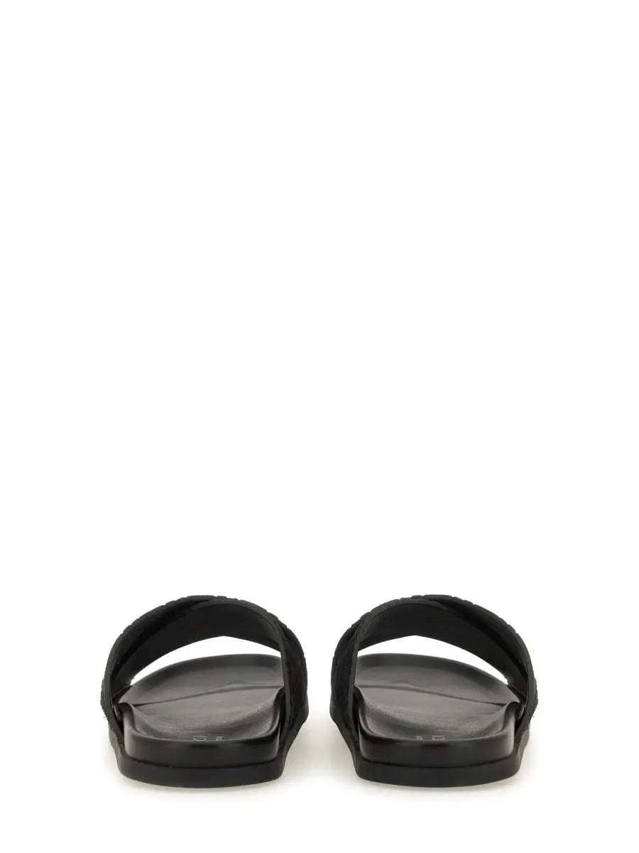 GUCCI Men's GG Pattern Slider Sandals - Stylish Comfort for Spring/Summer 2025, Made in Italy - Maven Couture IncSANDALS