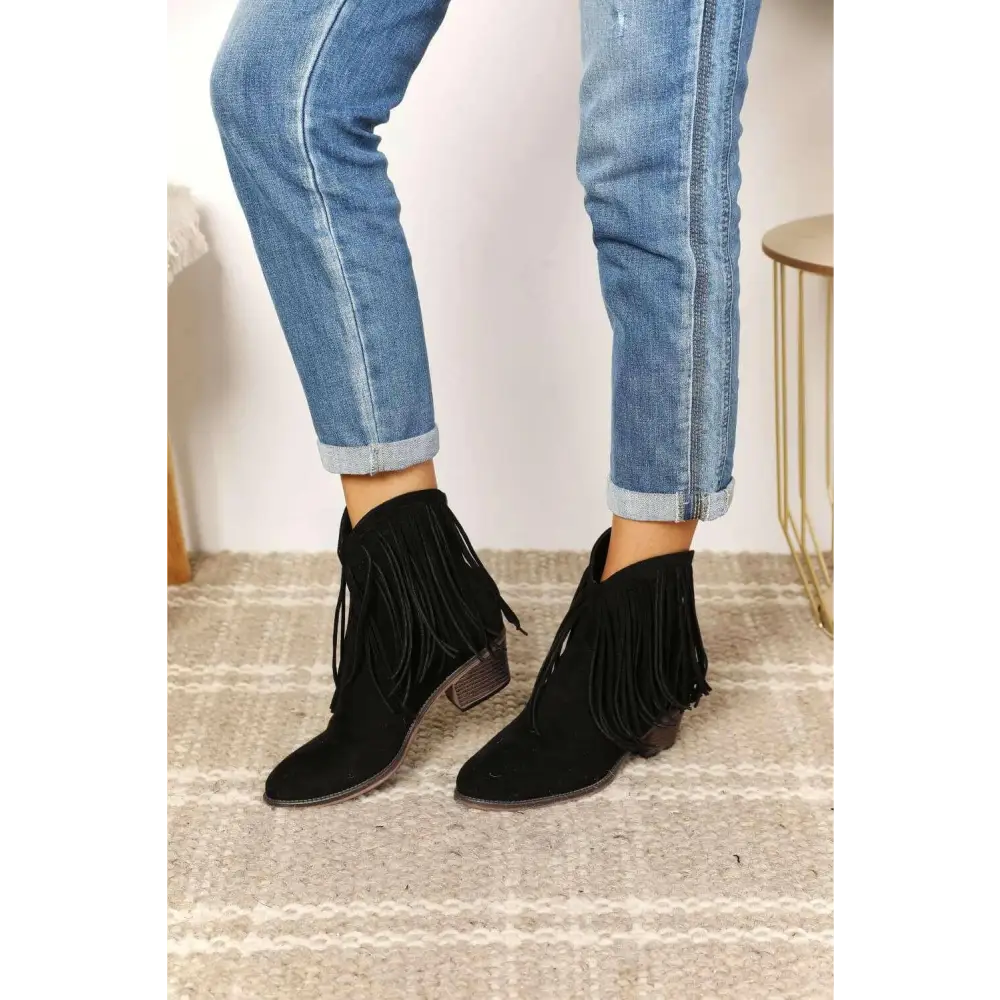 Charming fringe cowboy ankle boots for timeless luxury fashion for women $55 discover these captivating ankle boots,