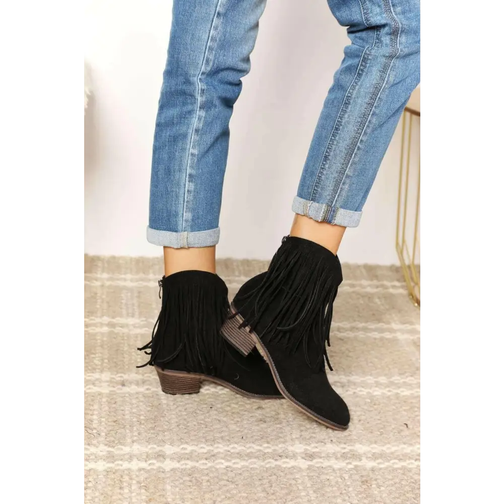 Charming fringe cowboy ankle boots for timeless luxury fashion for women $55 discover these captivating ankle boots,