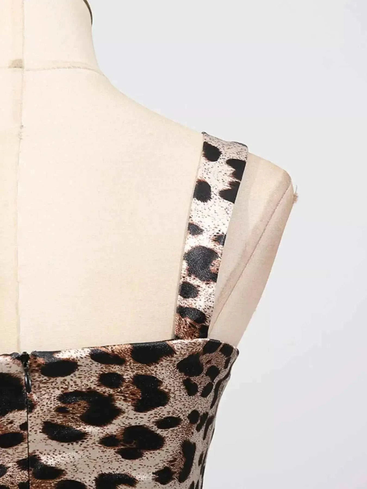 Leopard Print Bodycon Back Slit Midi Dress