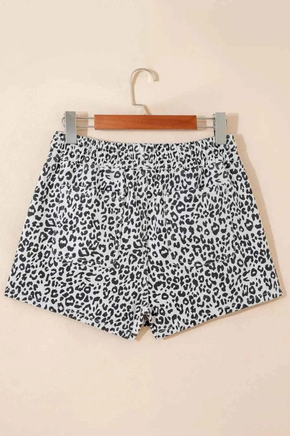 Leopard Print Tassel casual shorts in black and white with an elastic waistband and leopard pattern