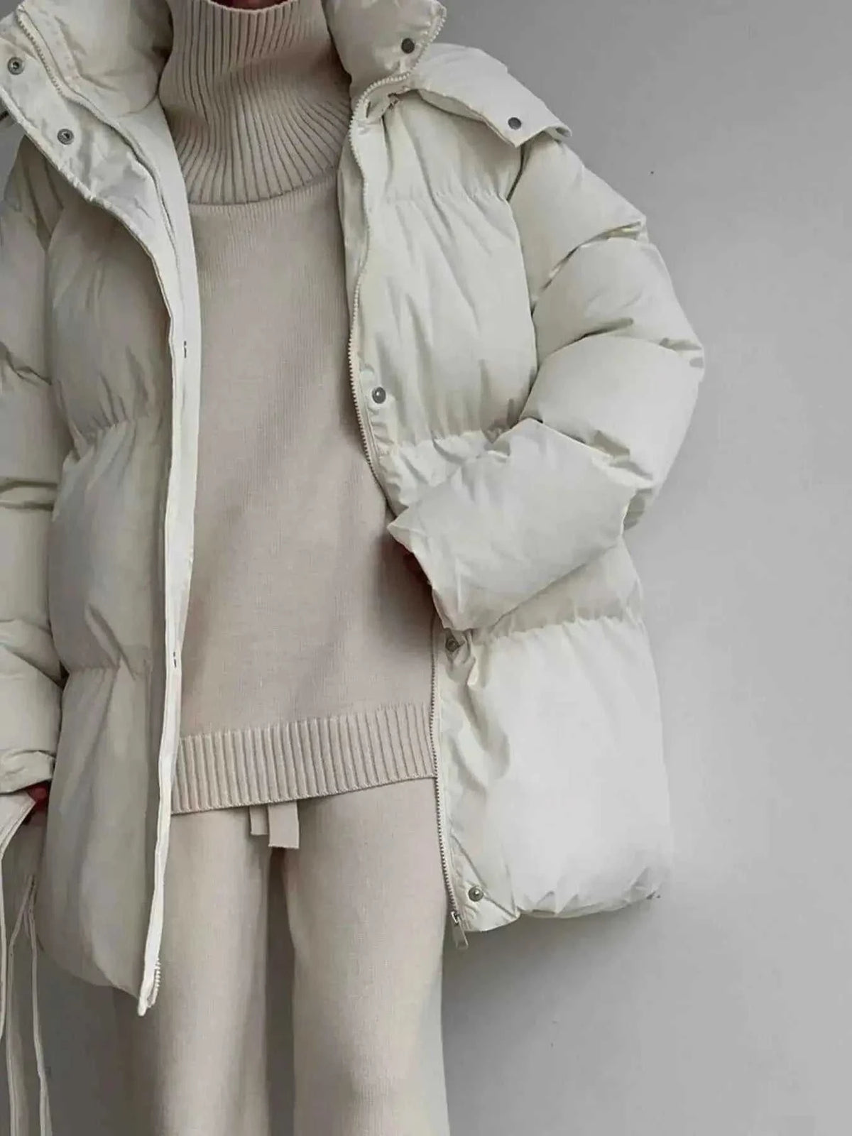 Mid-Length Thickened Hooded Winter Coat with Belted
