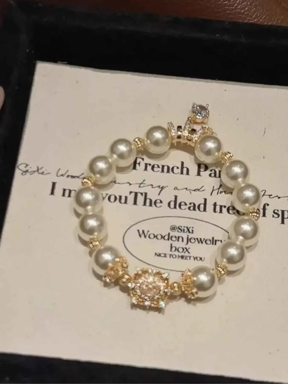 Modern Minimalist Jewelry Collection: 18K Gold-Plated Pearl Bracelet