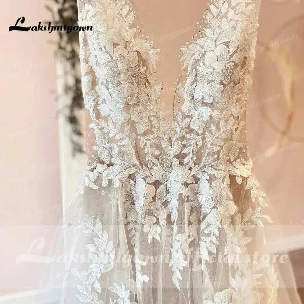 Sexy A-Line Backless Wedding Dress Customized Lace Applique Beaded Off White Tulle Wedding Gowns Trouwjurk Long Bridal Dress
