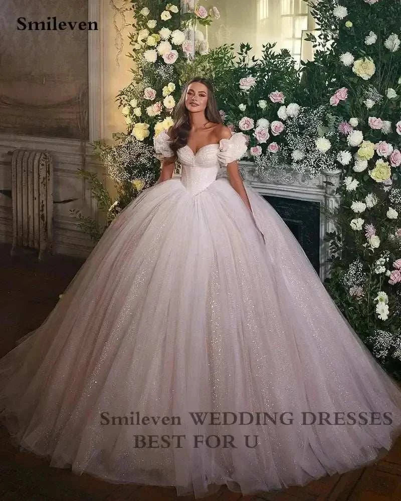 Smileven Princess Wedding Dress in white glitter tulle with corset bodice, sweetheart neckline and puff sleeves