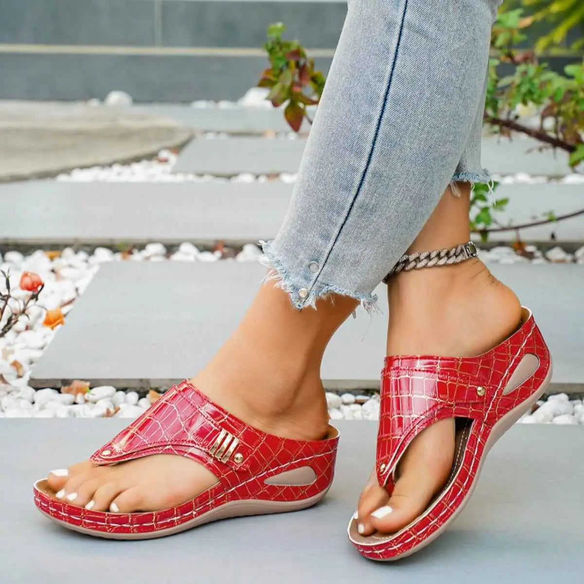 Toe Post Wedge Sandals in shiny red PU leather with crocodile pattern and mid heel wedge rubber sole