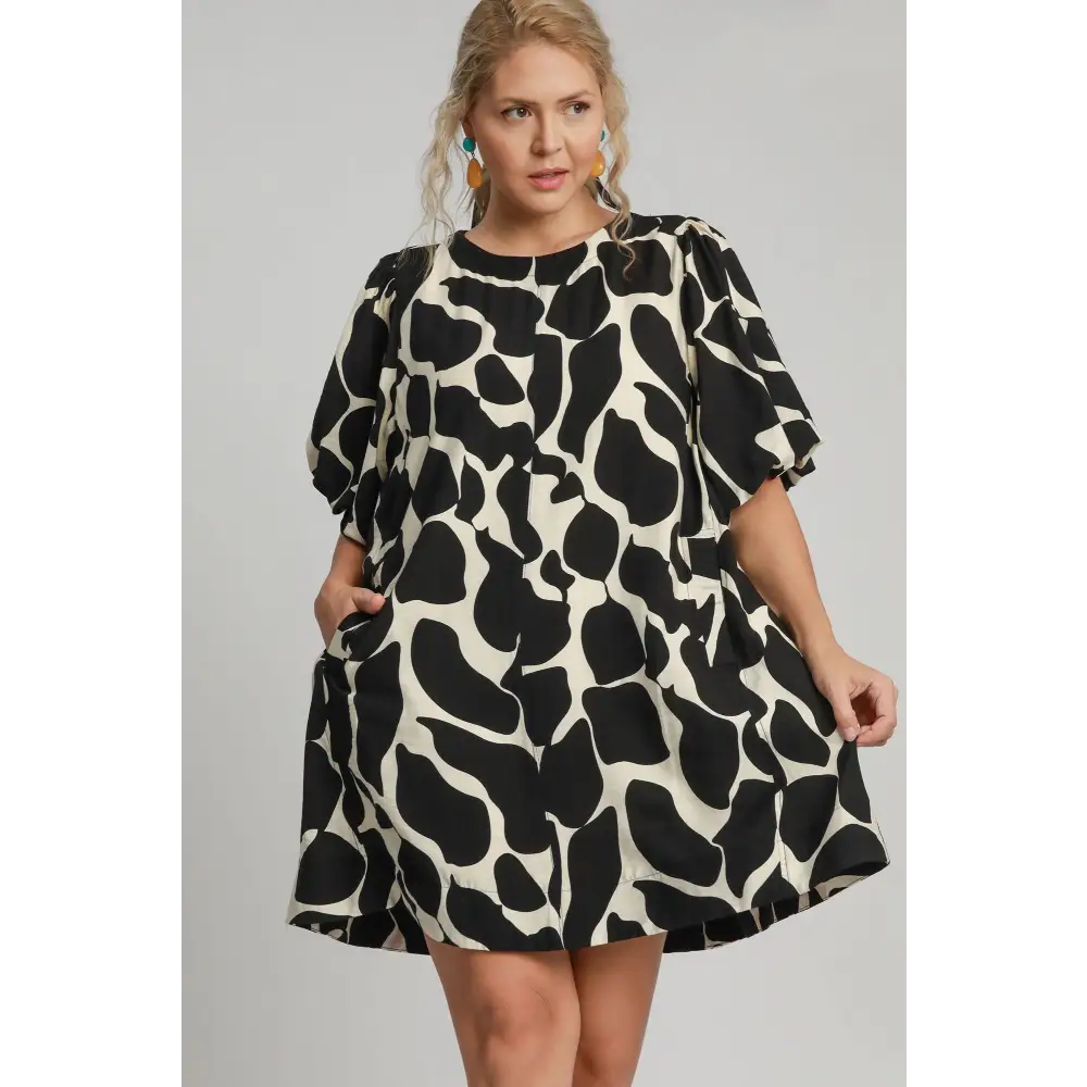 Umgee two tone abstract puff sleeve dress in luxurious size choices $49.99 the two tone abstract print puff sleeve