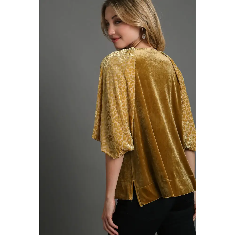 Leopard balloon sleeve velvet top for luxury fashion for women $53.54 the round neck leopard balloon sleeve velvet top