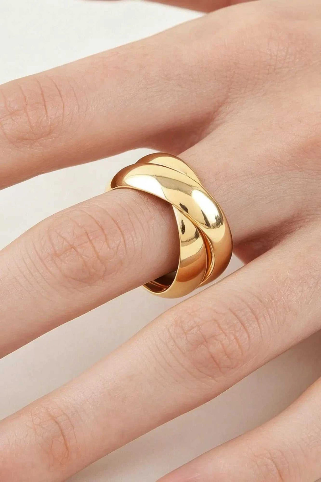 Women's Band Ring Polished Intertwined BYMANYC ® New York SLEEK DUAL CROSSOVER BAND - New Collection