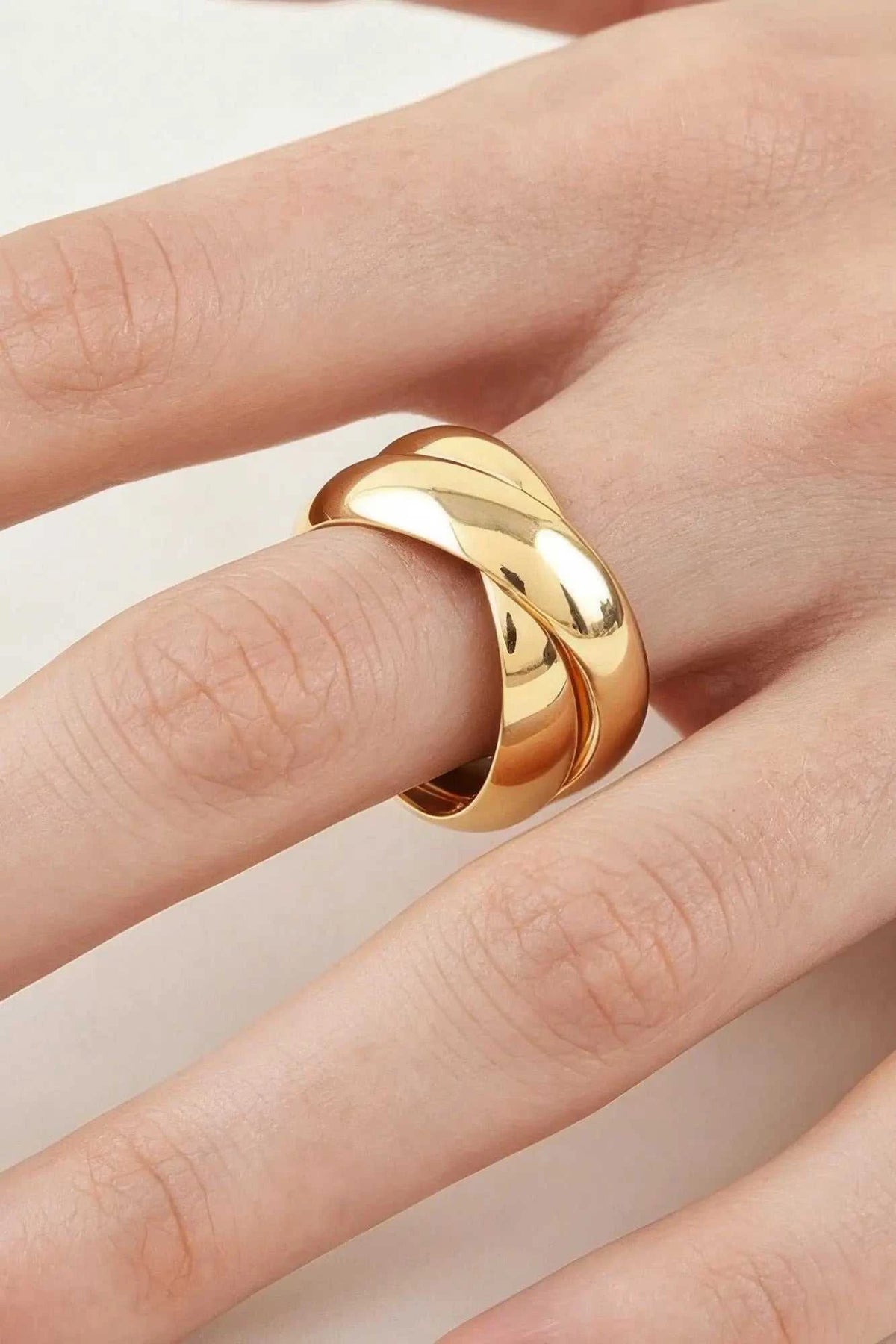 Women's Band Ring Polished Intertwined BYMANYC ® New York SLEEK DUAL CROSSOVER BAND - New Collection