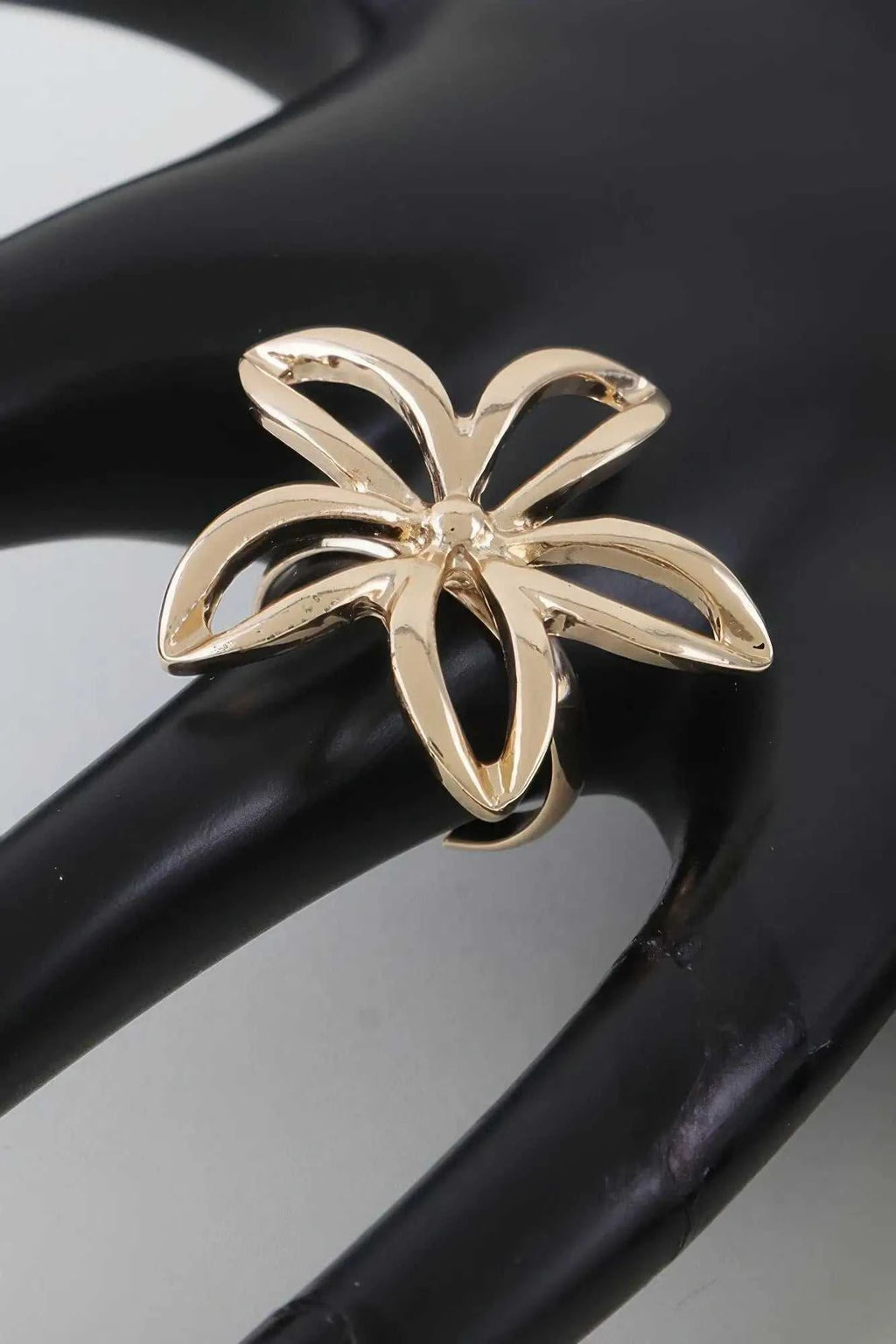 Women's Band Ring Polished Open Flower BYMANYC ® New York CONTEMPORARY FLORAL CUTOUT RING - New Collection