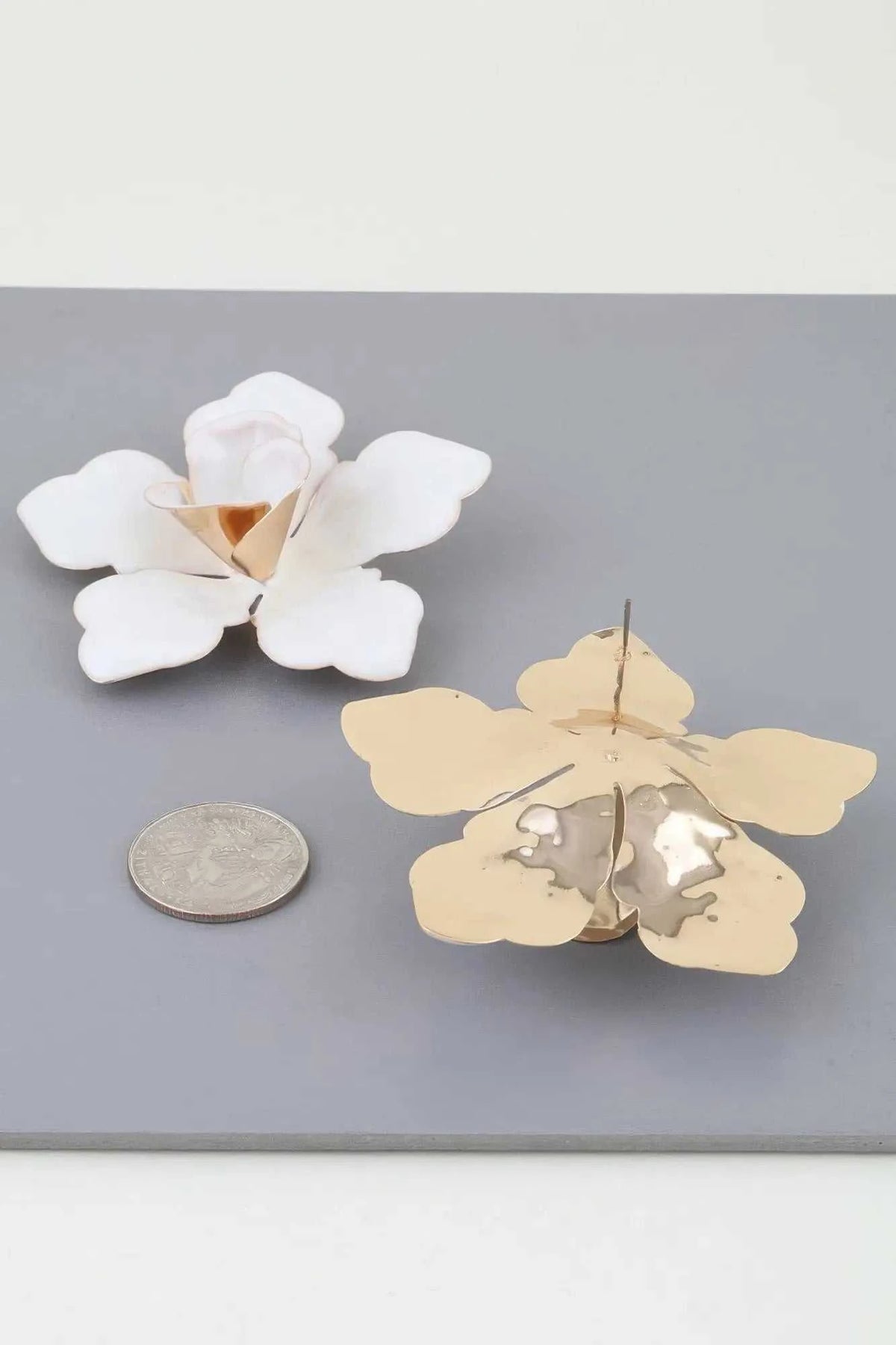 Women's Earrings Studs Floral BYMANYC ® New York SOHO MODERN SAKURA - New Collection