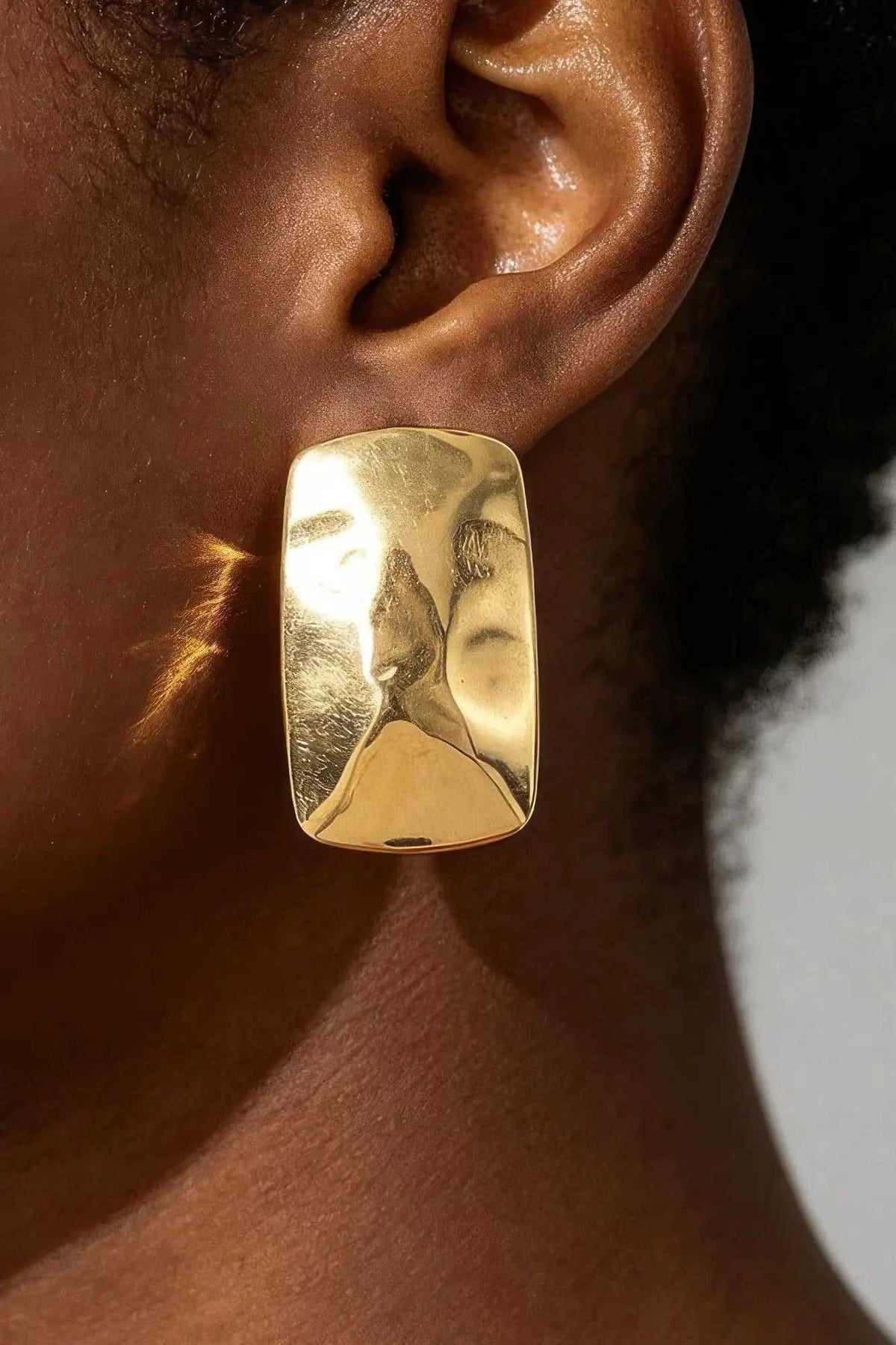 Women's Hammered Cubic Frame Stud Earrings BYMANYC ® New York CONTEMPORARY VIBRANT MODERN FASHION - New Collection