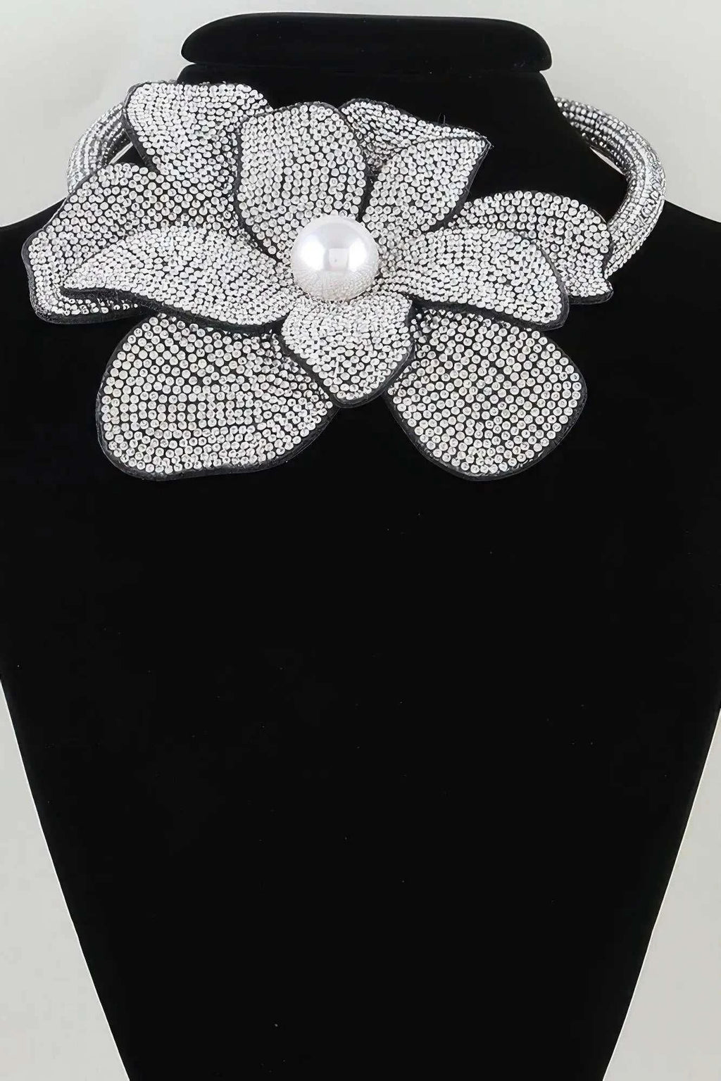 Women's Necklace Choker Floral BYMANYC ® New York SOHO BEJEWELED BLOOM - New Collection