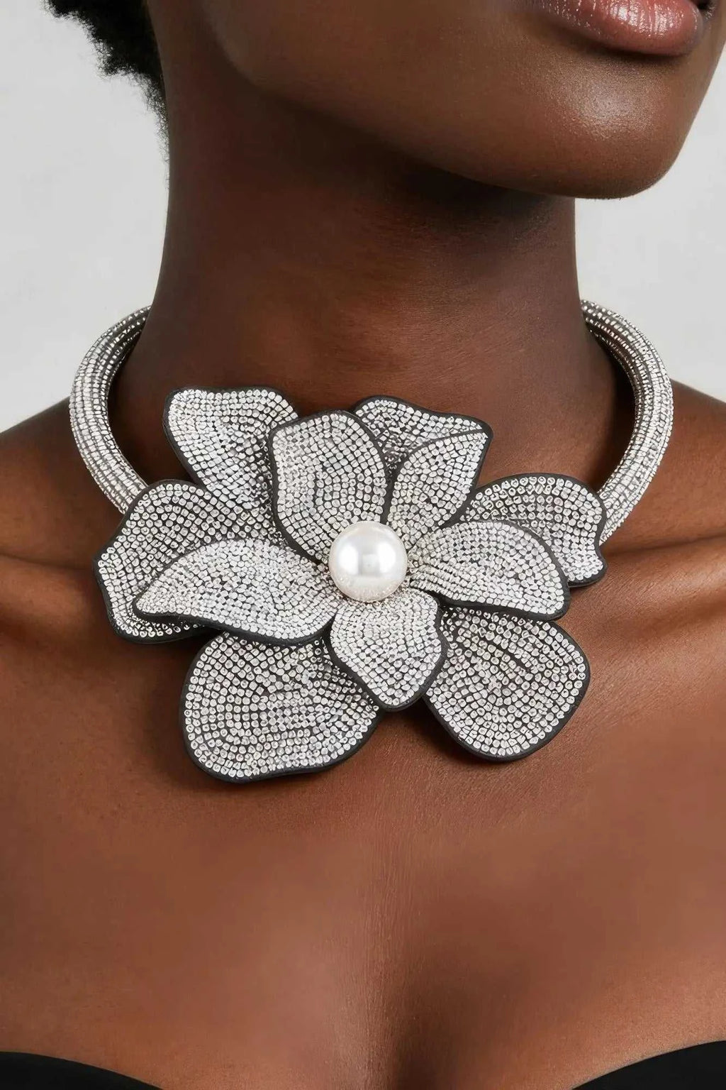 Women's Necklace Choker Floral BYMANYC ® New York SOHO BEJEWELED BLOOM - New Collection