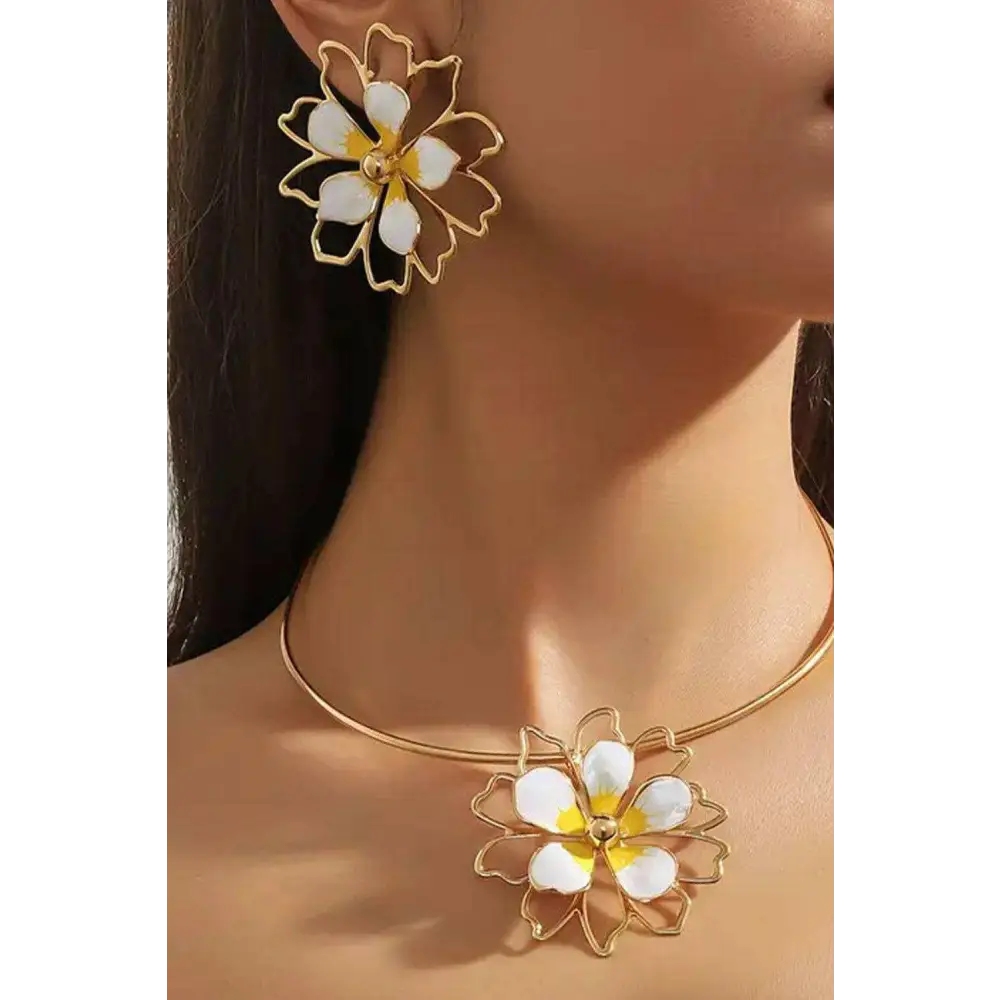 Elegant vintage flower earrings and choker for luxury fashion enthusiasts $15.87 alloy this exquisite jewelry set